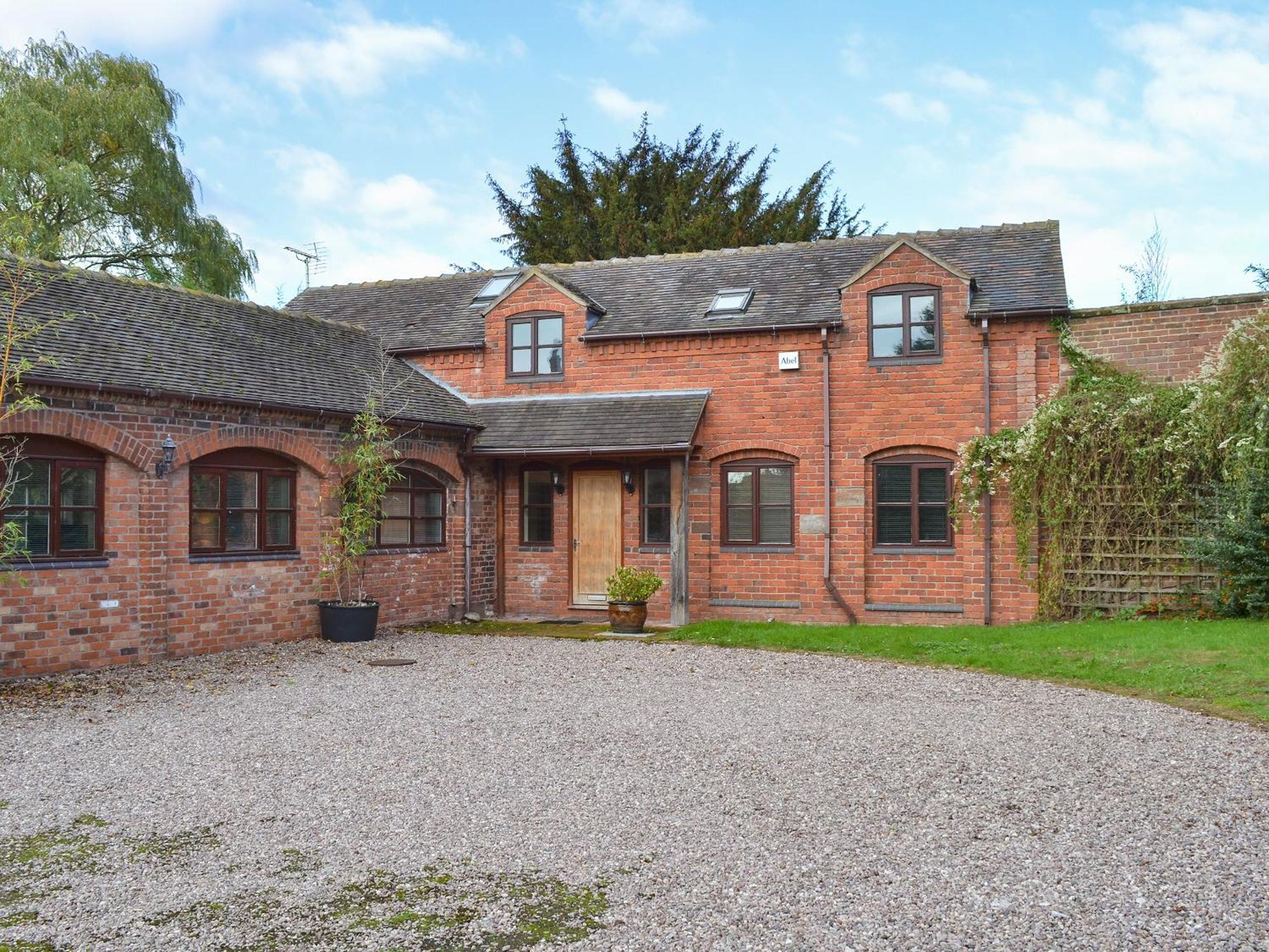 The Old Stables Villa Standon Exterior photo